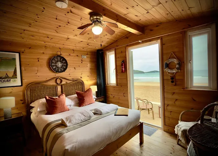 Tolcarne Beach CabinsVilla